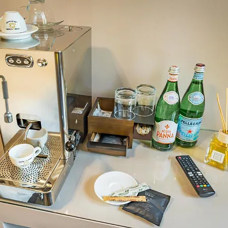 ベッド・アンド・ブレックファスト Casa Corsetti - E Ristorante 4*